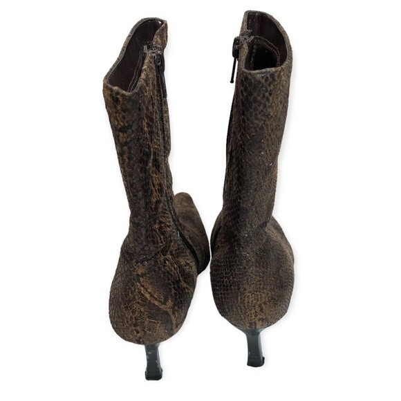 Fioni Vintage Pointy Toe Snakeskin Zip Up Ankle Booties - Picture 3 of 9